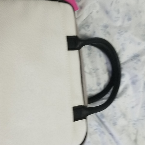 Cute cat face handbag. - Picture 2 of 6